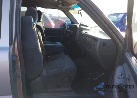 2001 Chevrolet Silverado C1500 z USA, uszkodzony, nr VIN 1GCEC19T11Z314141